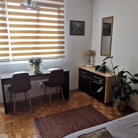 Stan Na Dan Predah Apartment อูชิเซ ภายนอก รูปภาพ